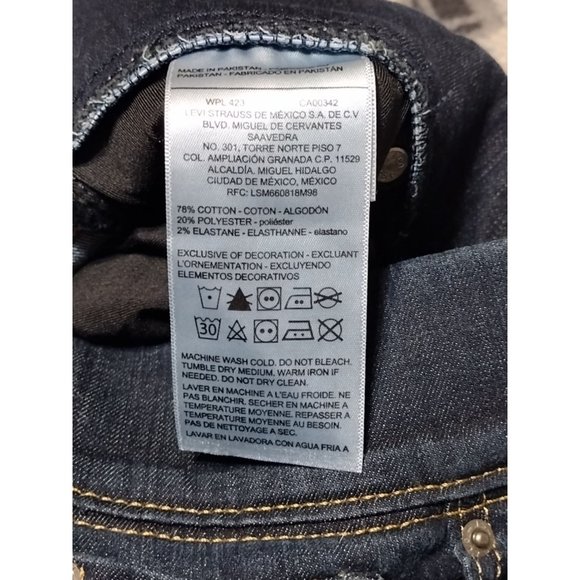 Signature by Levi Strauss & Co. Gold Women's Totally Slimming Pull-On Skinny Blu - Picture 7 of 7